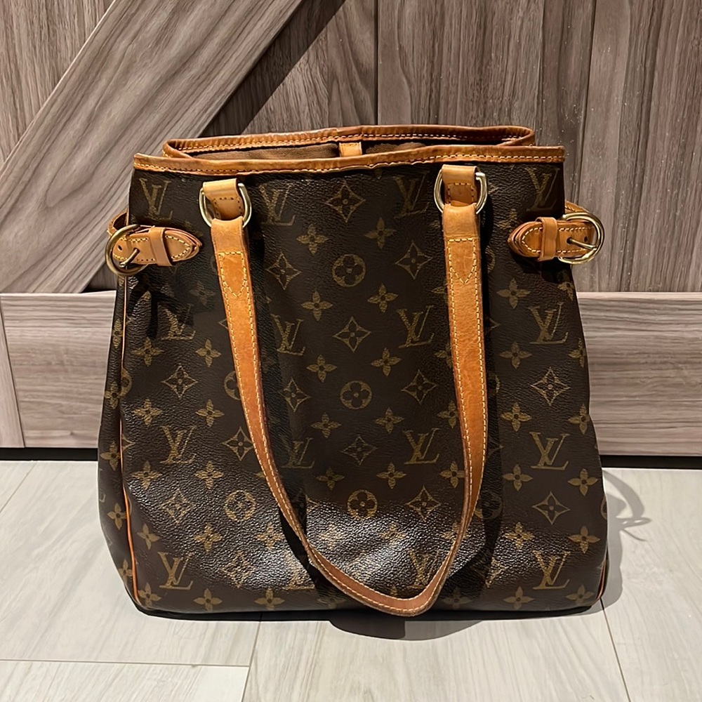 Authentic LOUIS VUITTON Monogram Canvas Batignolles vertical Bag